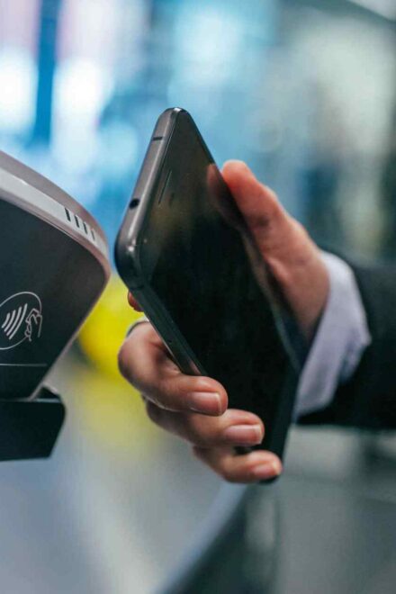 Spacer Exec: No One Will Use Cash in the Future